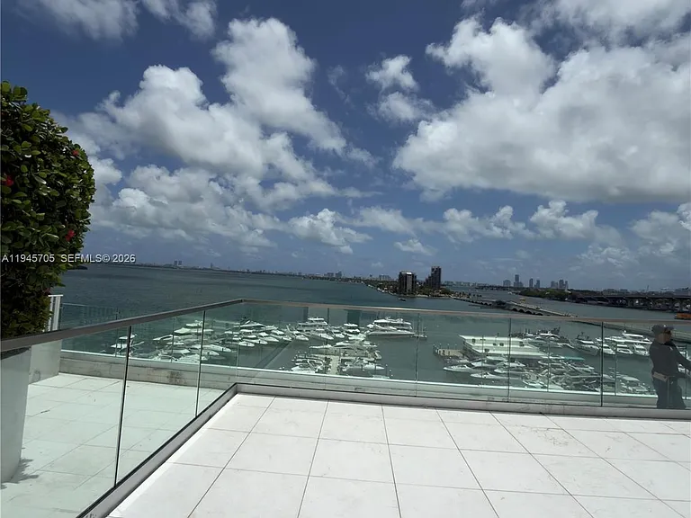 1717 N Bayshore Dr #A-3242 — Photo 32