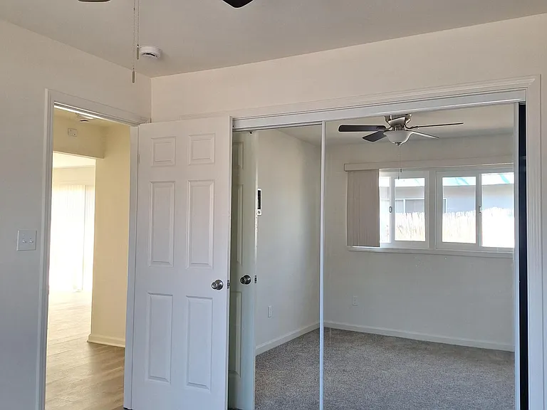 4866 Clairemont Sq — Photo 5