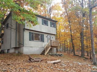 114 Weasel Rd, Dingmans Ferry, PA 18328