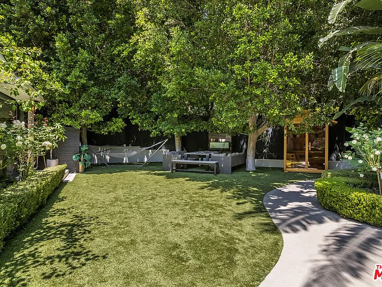8516 Franklin Ave — Photo 20