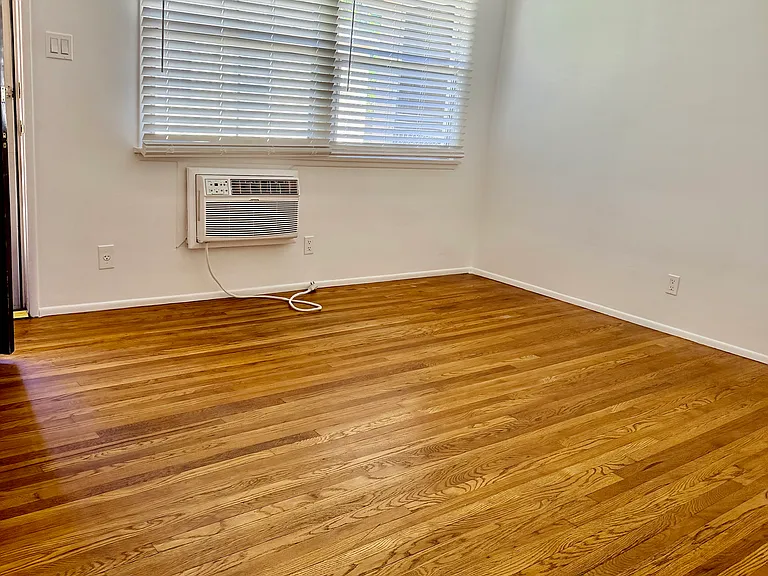 4210 Cahuenga Blvd #3 — Photo 7