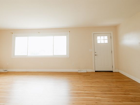 3rd image of 4134 Fargo St