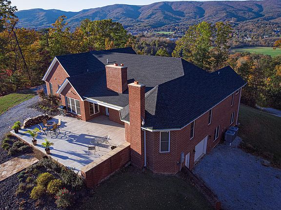 5th image of 1202 Terrace Dr