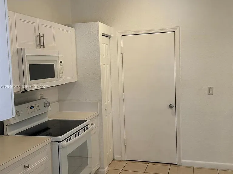 9064 NW 54th St #9064 — Photo 24