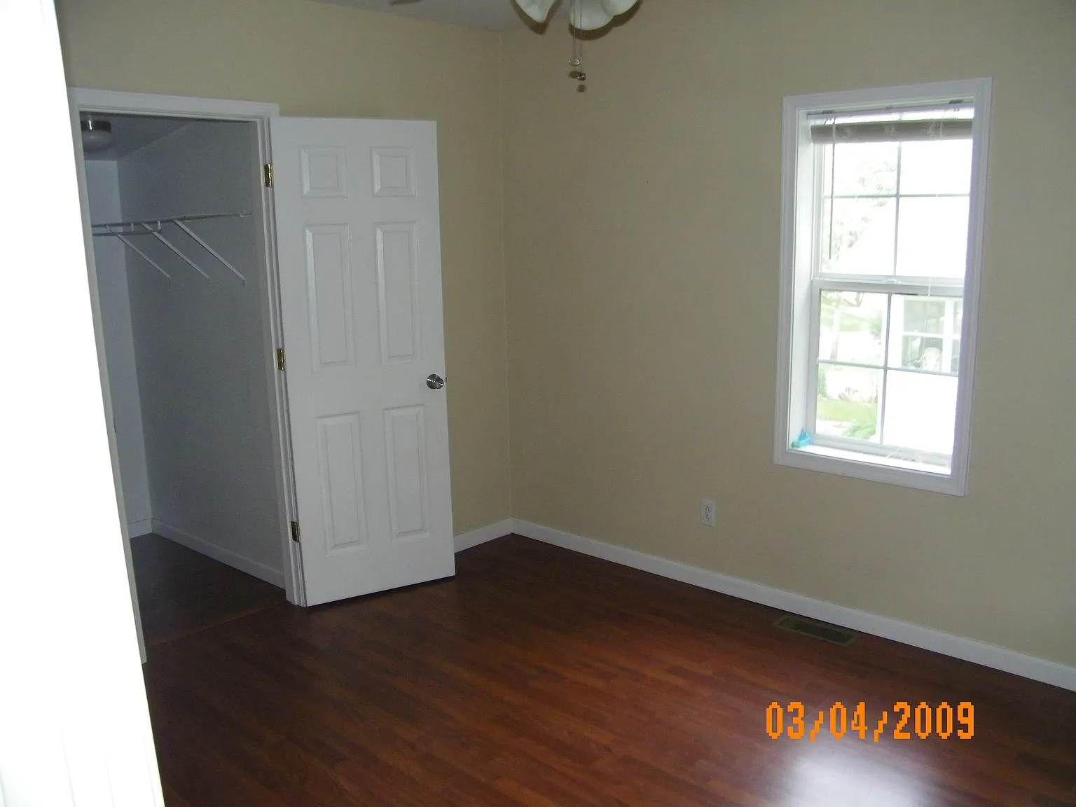 1410 Seminary St photo 1