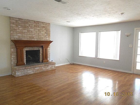 5th image of 303 Old Bayou Dr