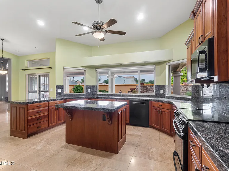 1307 E Treasure Cove Dr — Photo 21