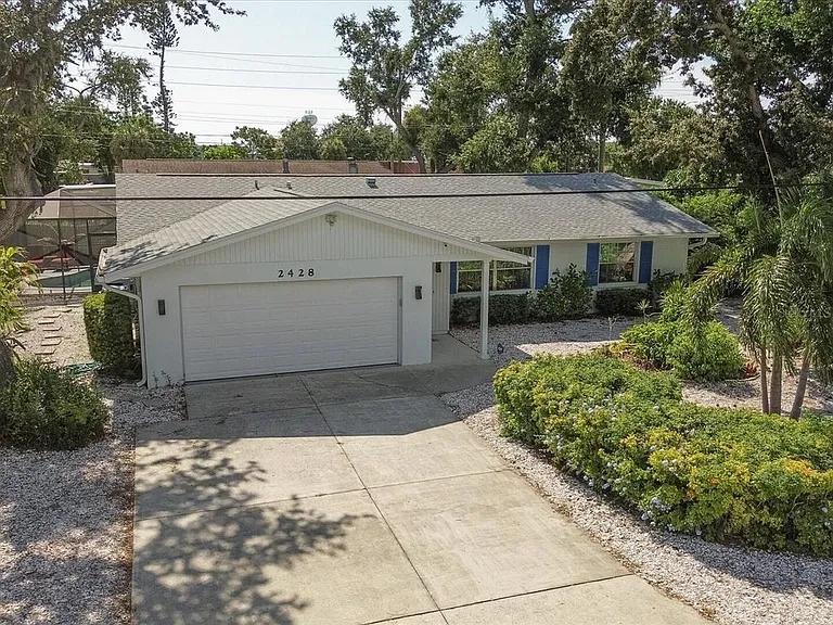 2428 Whippoorwill Cir — Photo 1