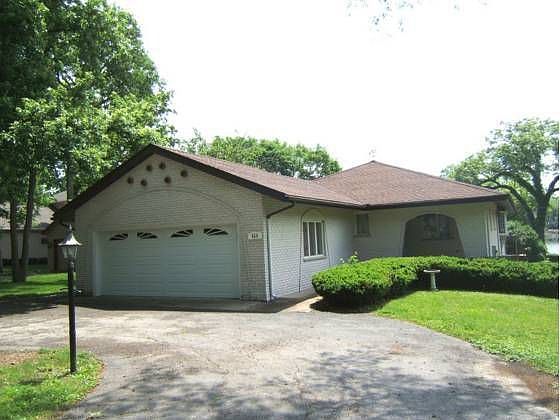 1st image of 414 Holiday Dr