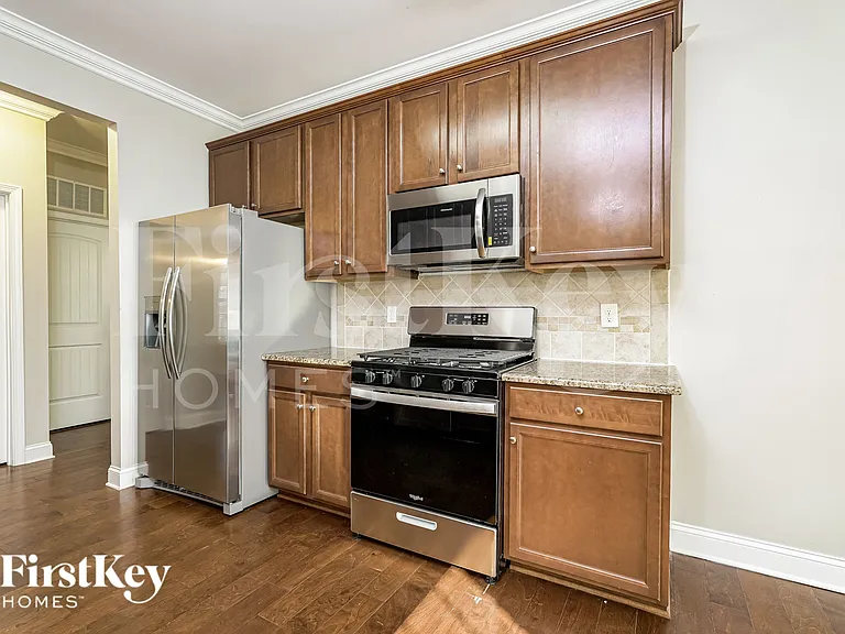 1643 Ashmead Ln — Photo 6