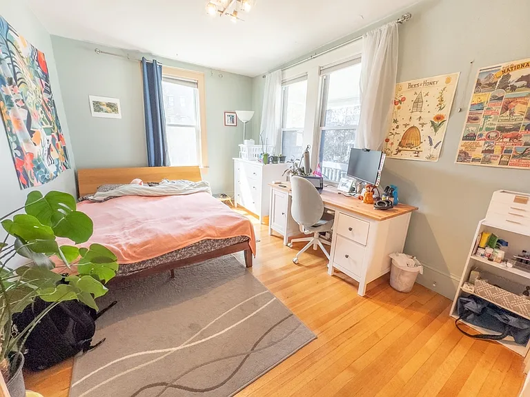 21 Essex St #2 — Photo 10