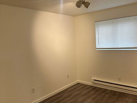 4th image of 503 1/2 Roe St