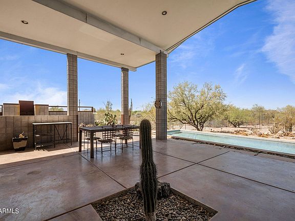 5th image of 3044 E SOUTH MOUNTAIN Avenue