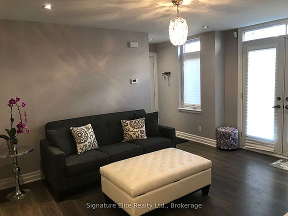 3rd image of 98 Redpath Ave Unit 11