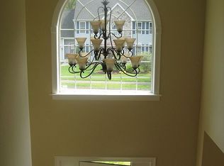 1 Blossom Rd, Farmington, CT 06032