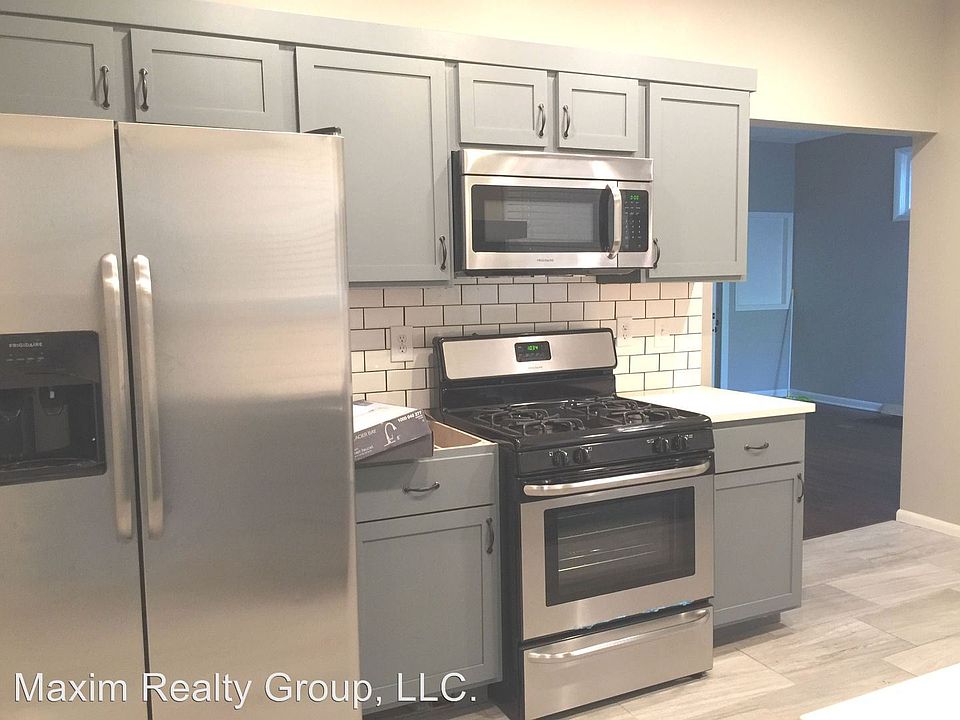 1st image of 1020 N 47th Ave