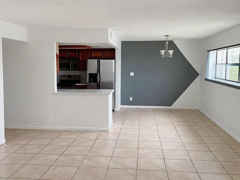 2100 El Dorado Ave #2100 — Photo 3