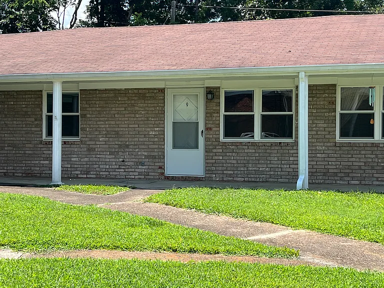 1413 Mana Ln #9 — Photo 1