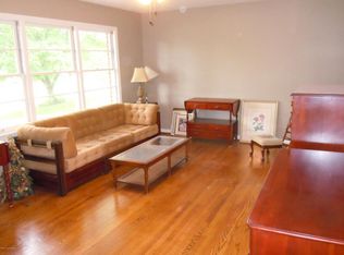 2024 Janlyn Rd, Jeffersontown, KY 40299