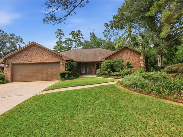 6870 Shanahan Dr, Beaumont, TX 77706