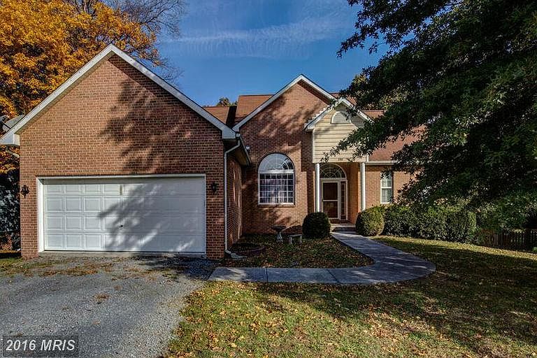 1st image of 208 Mill Race Dr