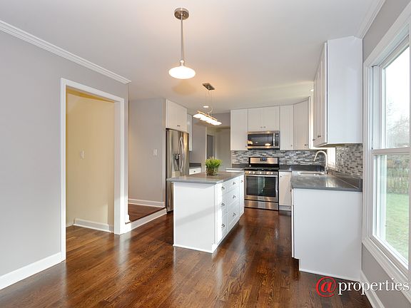 Kitchen / Breakfast Room