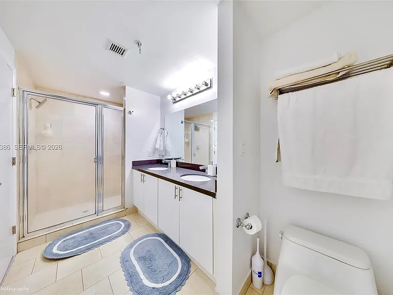 90 SW 3rd St #3109 — Photo 4