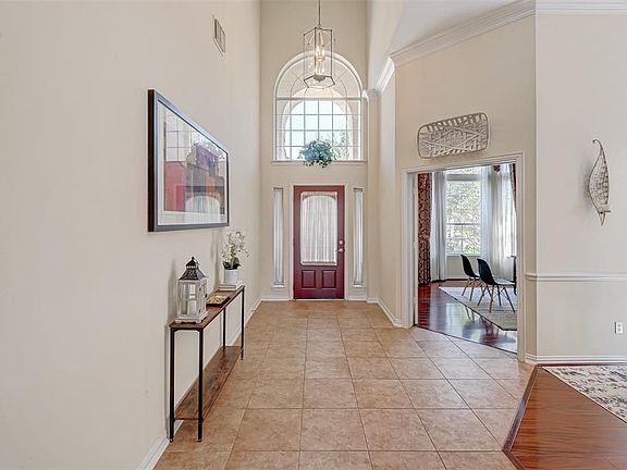 4th image of 14306 Tasmania Ct