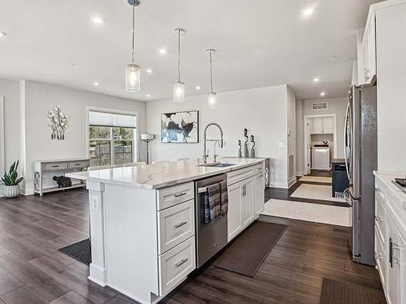 3rd image of 102 Saint Ives Pl