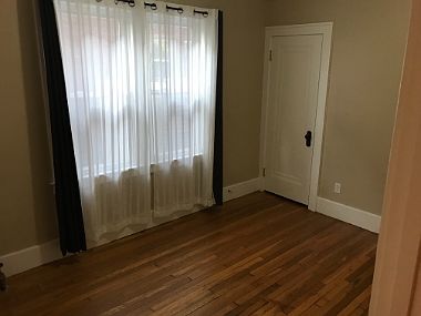 3rd image of 1428 Somerset Ave