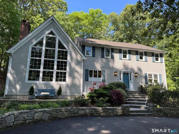 91 Raymond St, Darien, CT 06820