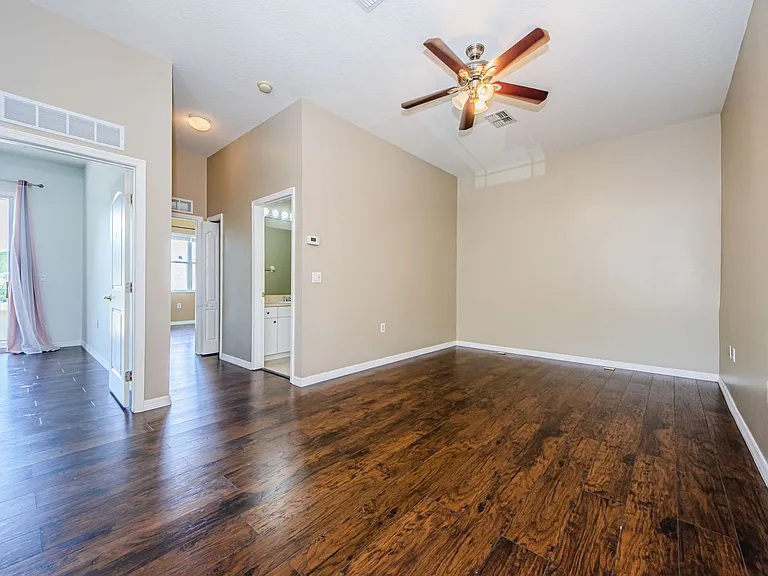 2527 Stanhope Dr — Photo 17