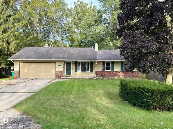 3050 Oakwood Dr, Port Huron, MI 48060