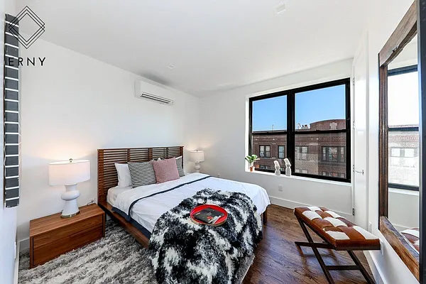 Rented by Pinn Realty | media 42