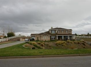 18434 Pinecone Ln, Riverside, CA 92504