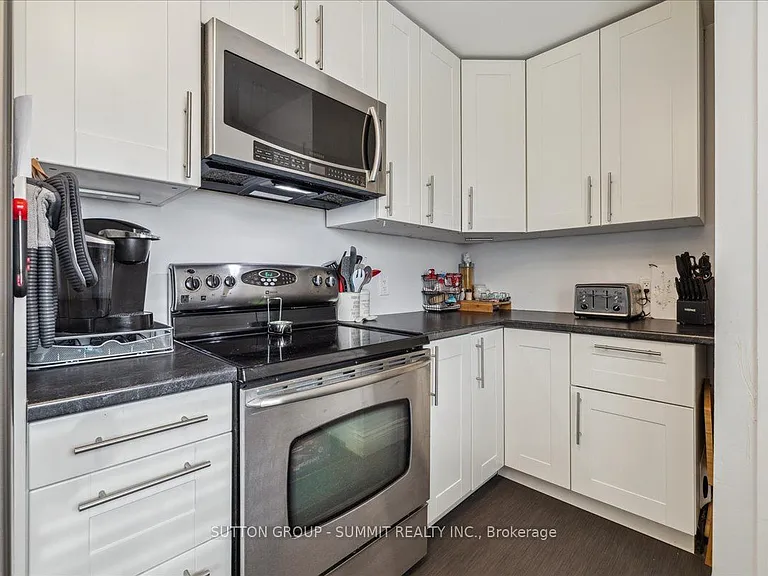 9 Grenadier Dr #UPPER — Photo 20