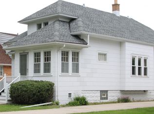 2416 S 68th St, West Allis, WI 53219