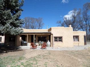 423 La Lomita Rd, Taos, NM 87571