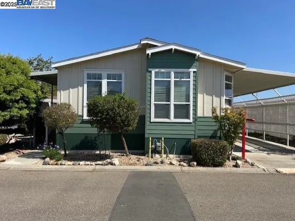1447 Buckingham Way, Hayward, CA 94544