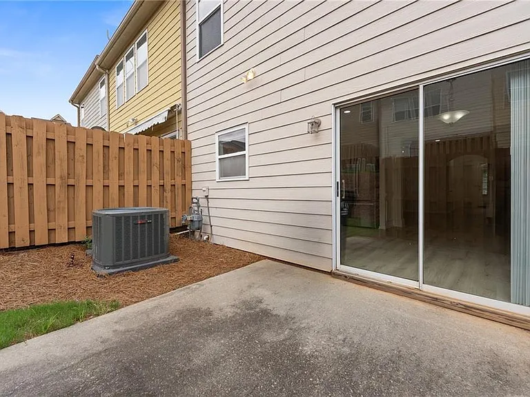 318 Knelston Oak Dr — Photo 36
