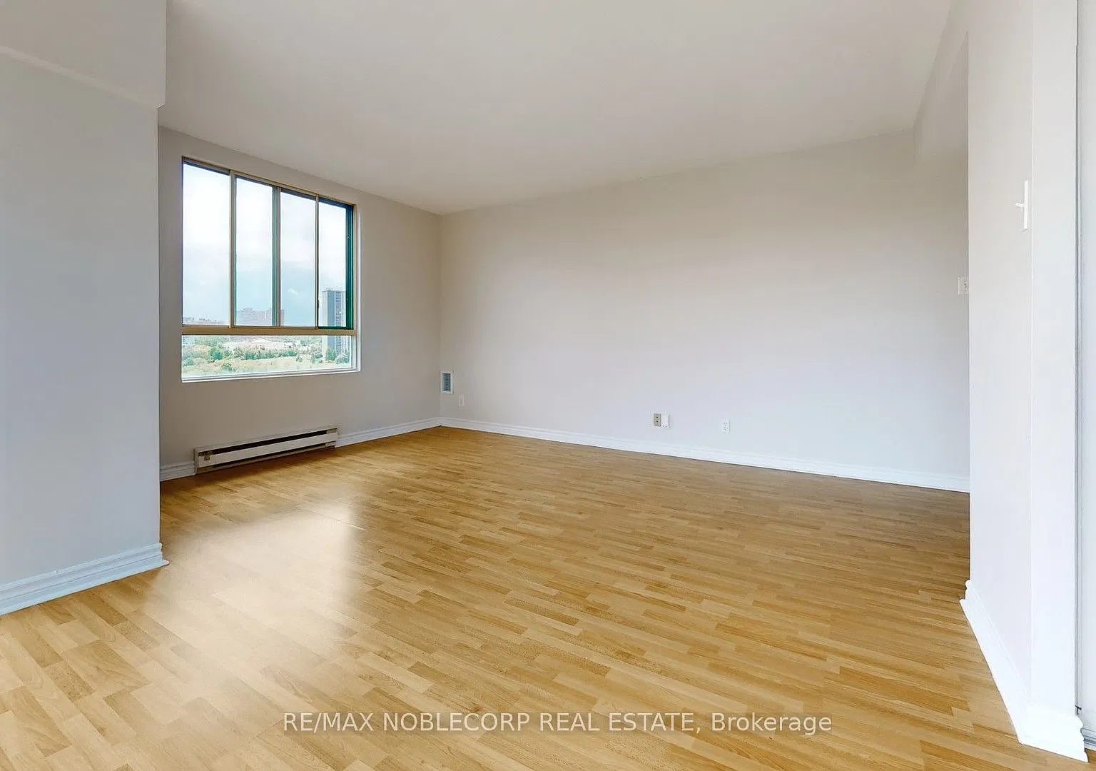 3 bed, $2,650 — Photo 4