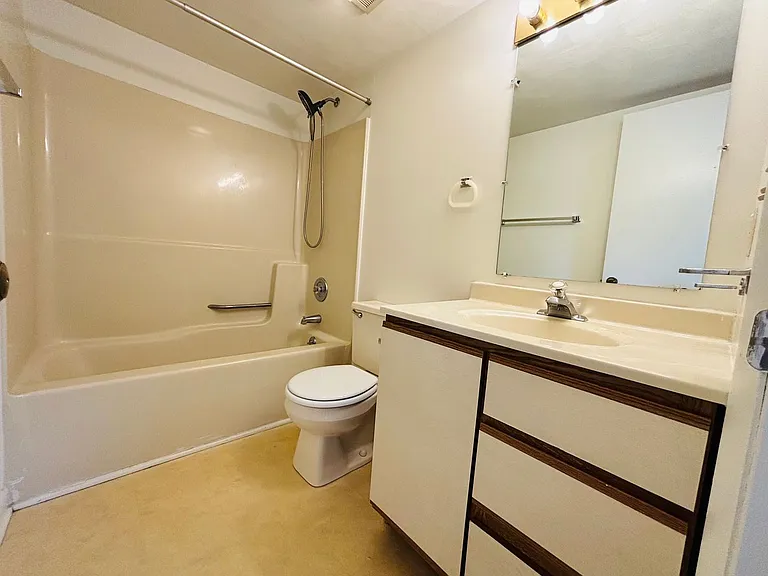253 Fairfax Rd — Photo 15