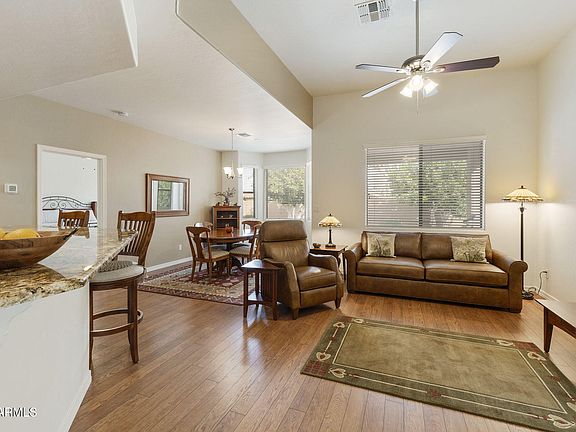5th image of 4202 E BROADWAY Road #50