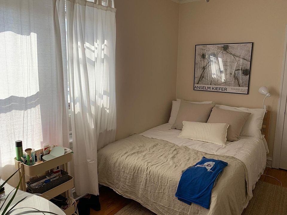 1st image of 1934 N Fairfield Ave #3F