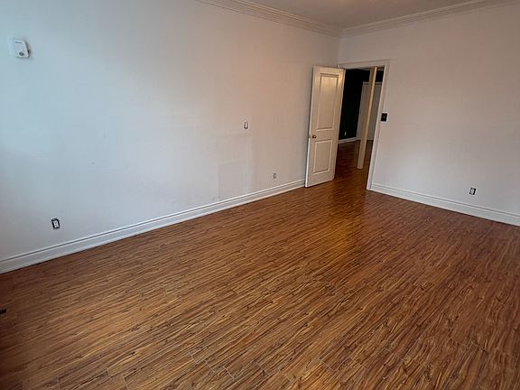 5th image of 2878 Dundas St W #1