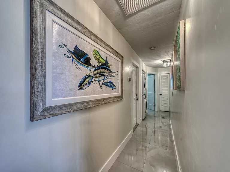 SE 1st Pl — Photo 16