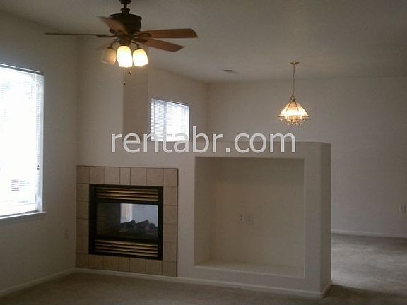 Living room dining room