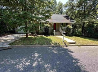 7 Inglesby St, Greer, SC 29650