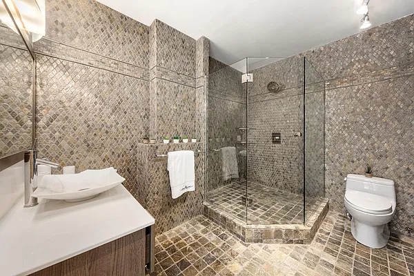 Rented by Nest Seekers International | media 10