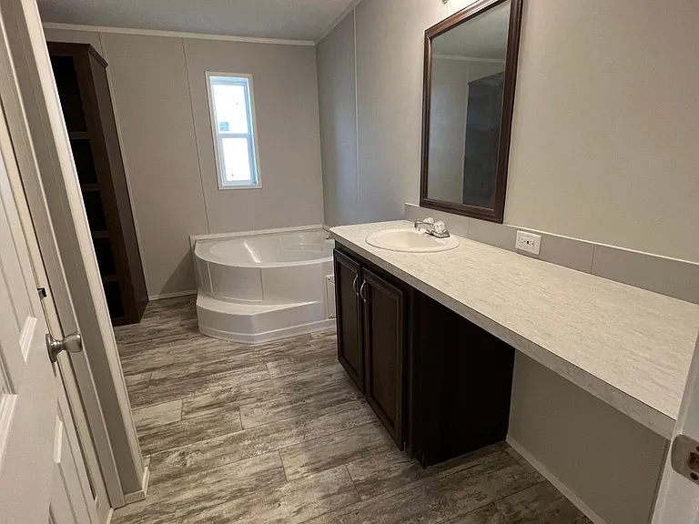 22992 Tradewind Rd — Photo 21